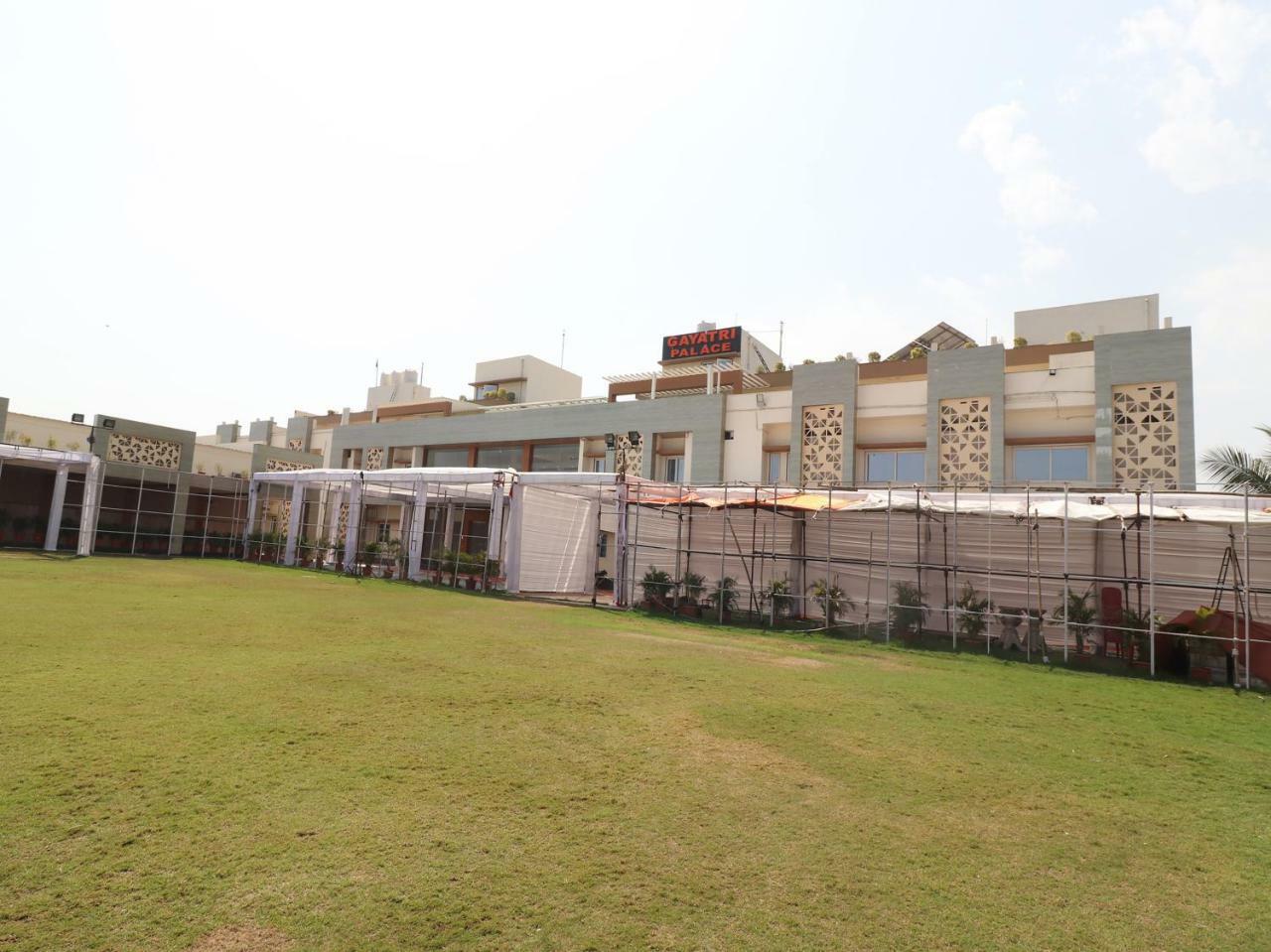 Oyo 29012 Gayatri Palace Hotel Durg Exterior photo