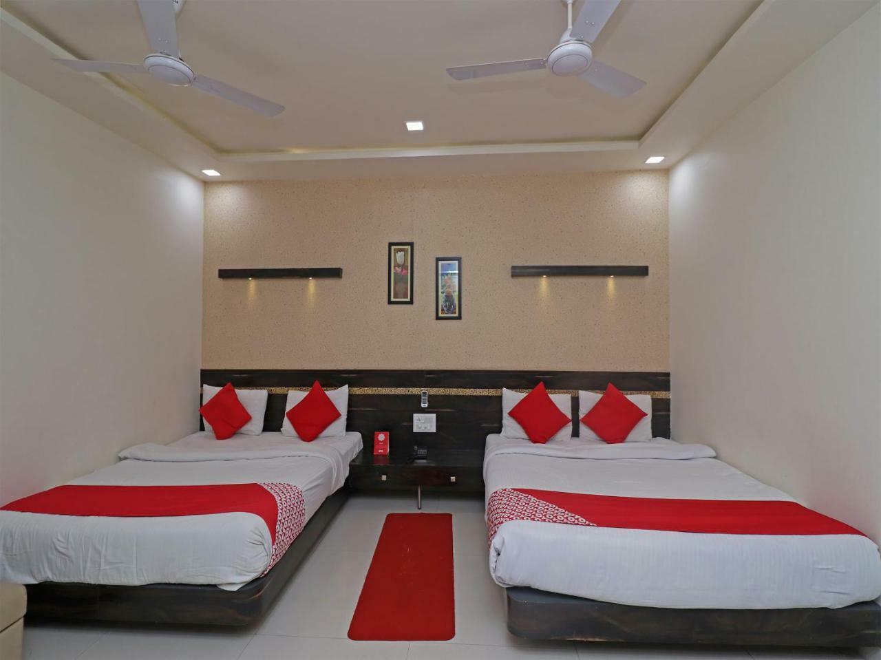 Oyo 29012 Gayatri Palace Hotel Durg Exterior photo